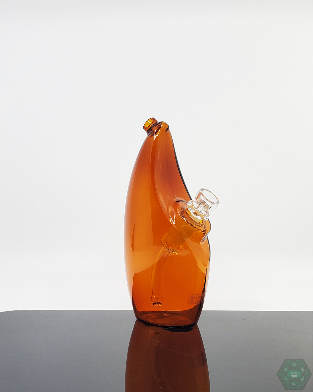 GRAV Labs compact rain bubbler, ideal for a consistent and smooth smoking experience.