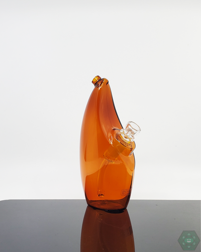 GRAV Labs compact rain bubbler, ideal for a consistent and smooth smoking experience.