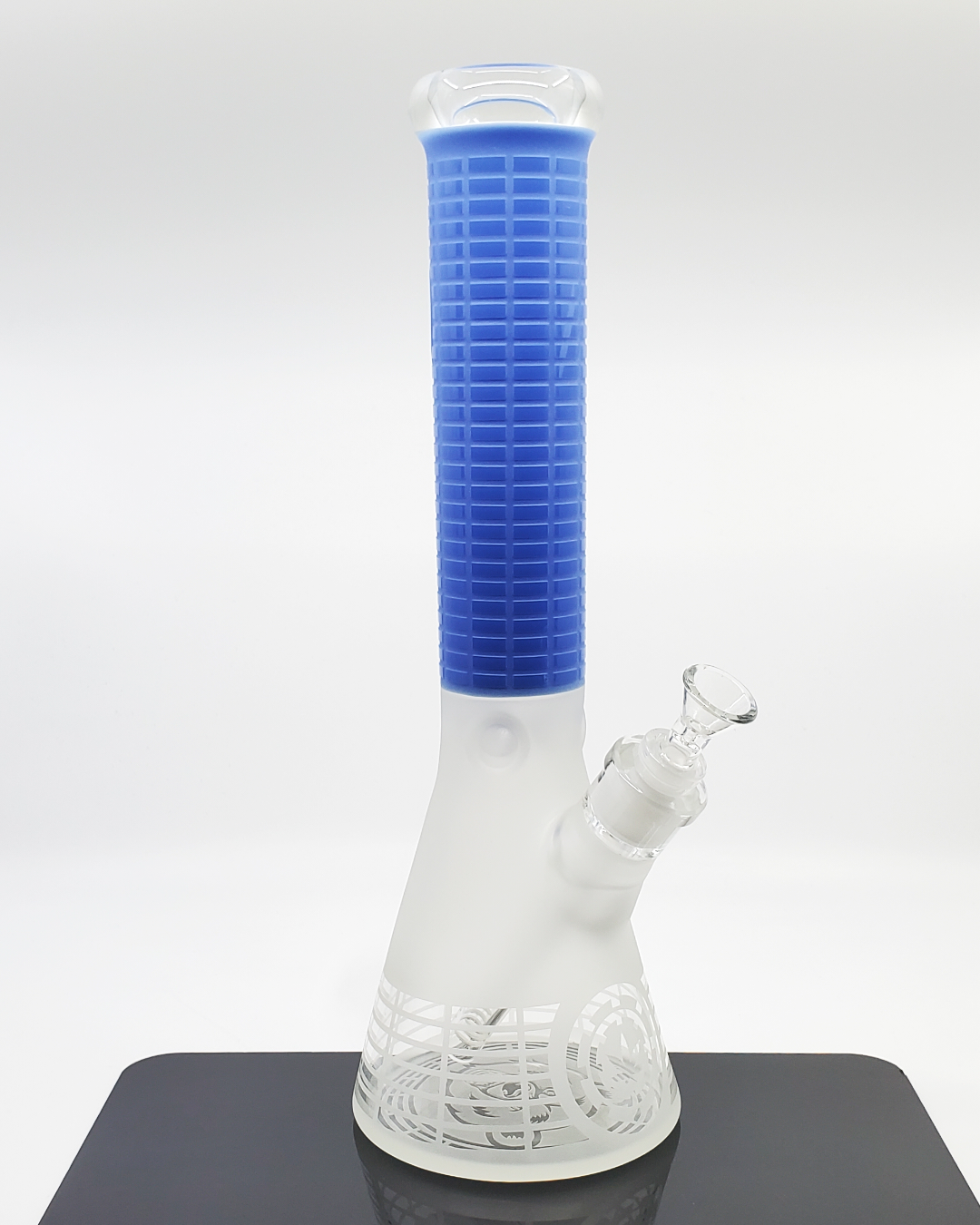 Green Bear Sandblasted Glass Beaker – High-quality glass beaker bong featuring a unique sandblasted finish for enhanced grip and aesthetic appeal.