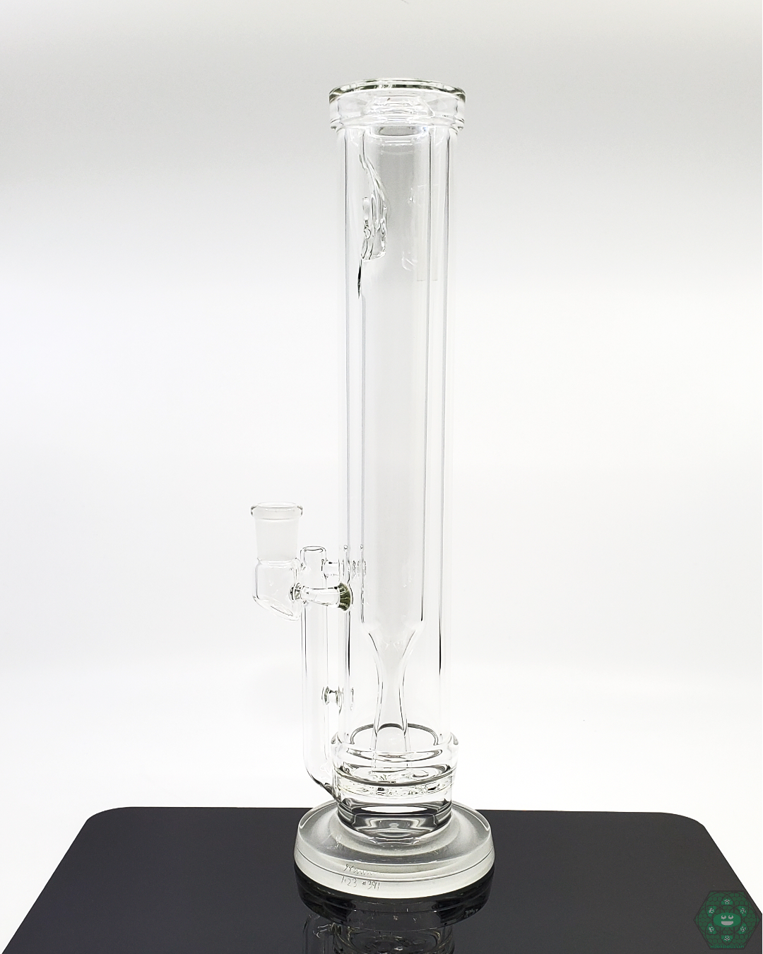  Hamm's Waterworks Outside-In #391 Glass Rig featuring a premium 3-hole percolator, 14mm female 90-degree joint, and high-quality borosilicate glass for smooth, flavorful hits.