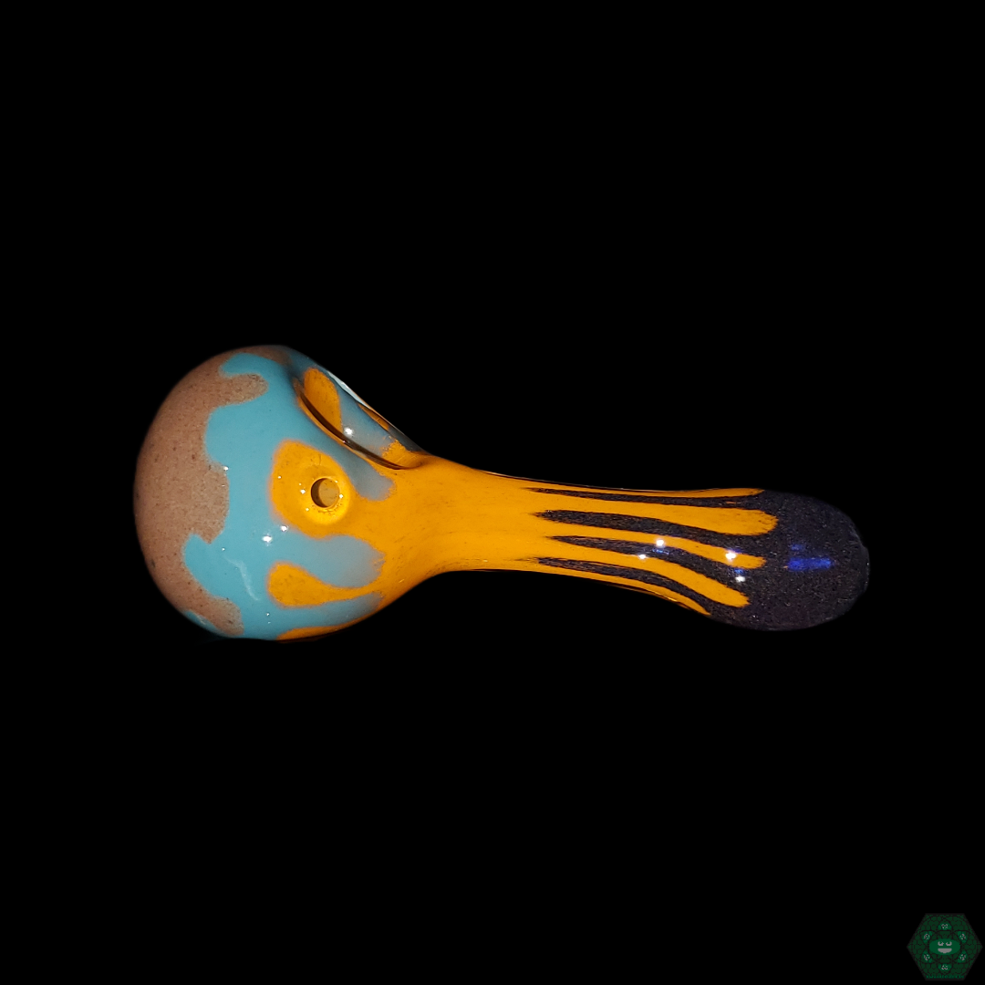 Easy-to-use Hoffman Glass Spoon Pipe, designed for smooth, consistent draws with a reliable glass build