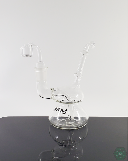 Durable iDab Sidecar Rig with sidecar neck, offering smooth, splash-resistant draws and perfect for collectors seeking a functional piece