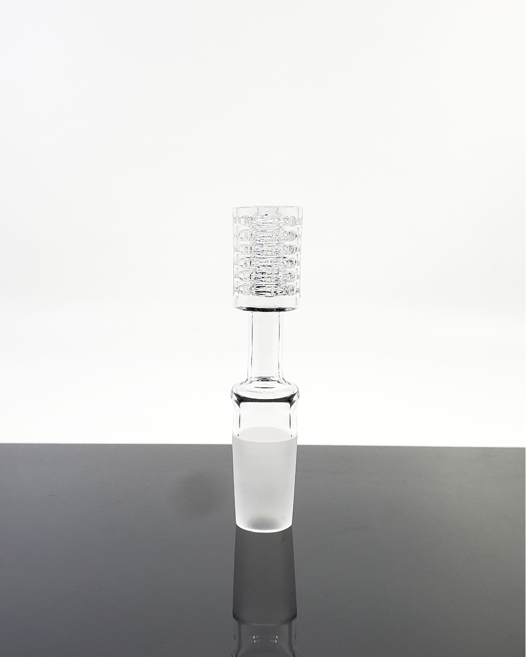  6 Stack Diamond Knot by J Red Glass, designed with a unique six-stage knot structure ensuring balanced heat distribution and unmatched vapor retention, tailored for aficionados looking for premium performance, delivering rich, smooth flavors every session.