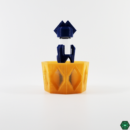 Kuhns Accessories Qtip Alcohol Cup, a stylish and compact cleaning solution for maintaining glass pieces and dab tools with ease.