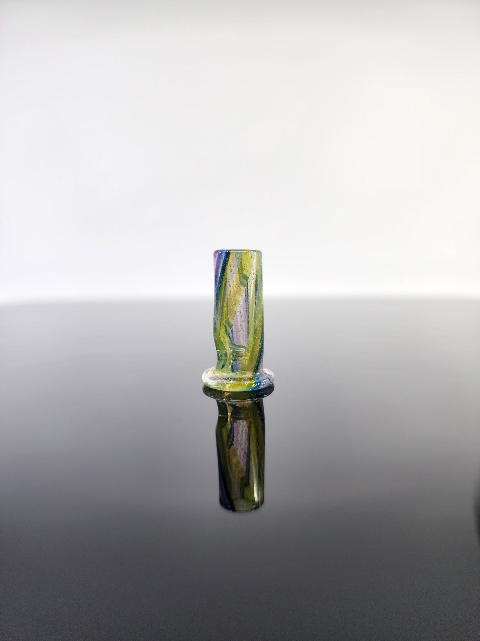 Simple Human Linework Pivot Mouthpiece - Modern and durable mouthpiece with a unique design for smooth and comfortable dabbing experiences.