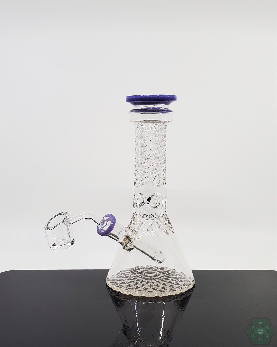 Monark Glass Engraved Beaker – classic 7.25-inch design with intricate engravings, perfect for collectors and daily use.