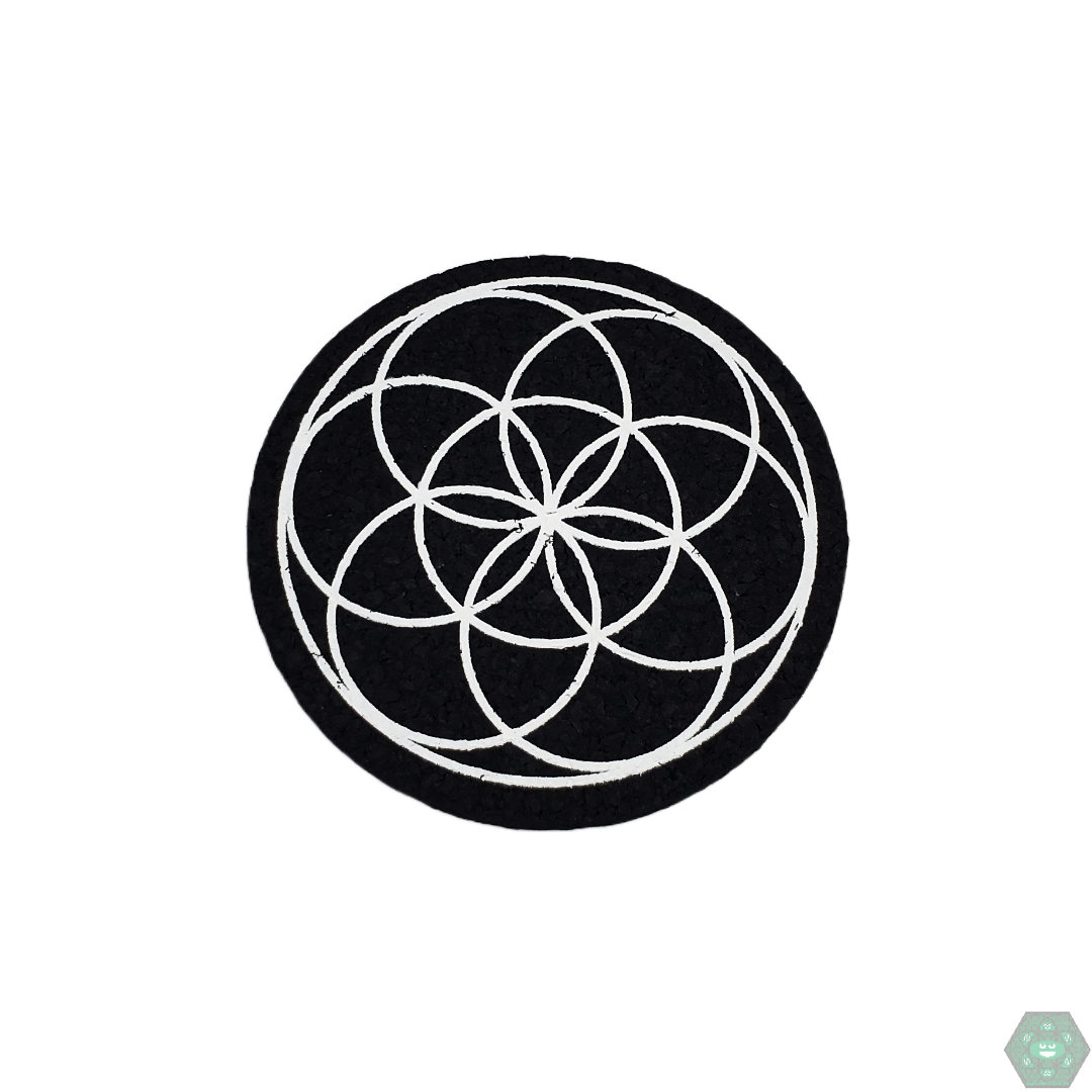 Mood Mats 5” White Seed compact glass accessory pad with a non-slip surface, designed for stability, protection, and elegant aesthetics.







