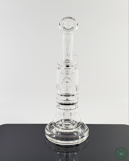 Compact PKG 45MM 2-Hole Reclaim Rig with a stable base, offering smooth hits and high-performance filtration for dabbing