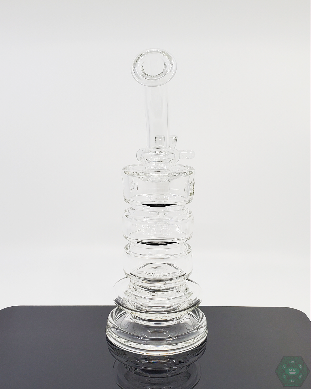 Compact and portable PKG 60mm Rig featuring a stable base, high-performance airflow, and an efficient design for concentrate enthusiasts