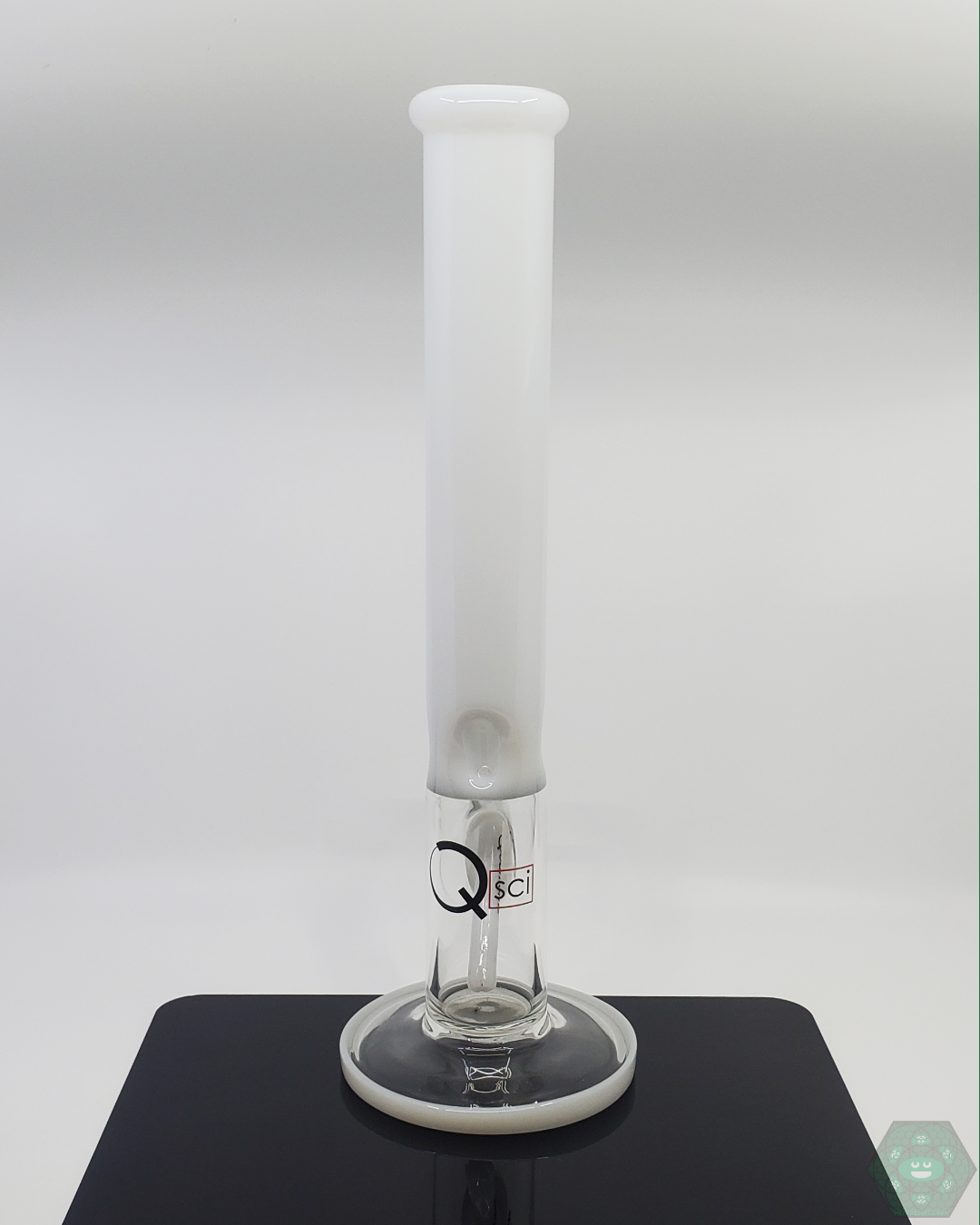 16-inch Quantum Sci Glass Straight Tube Bong featuring a built-in ice catcher for enhanced cooling and a spacious 14MM bowl