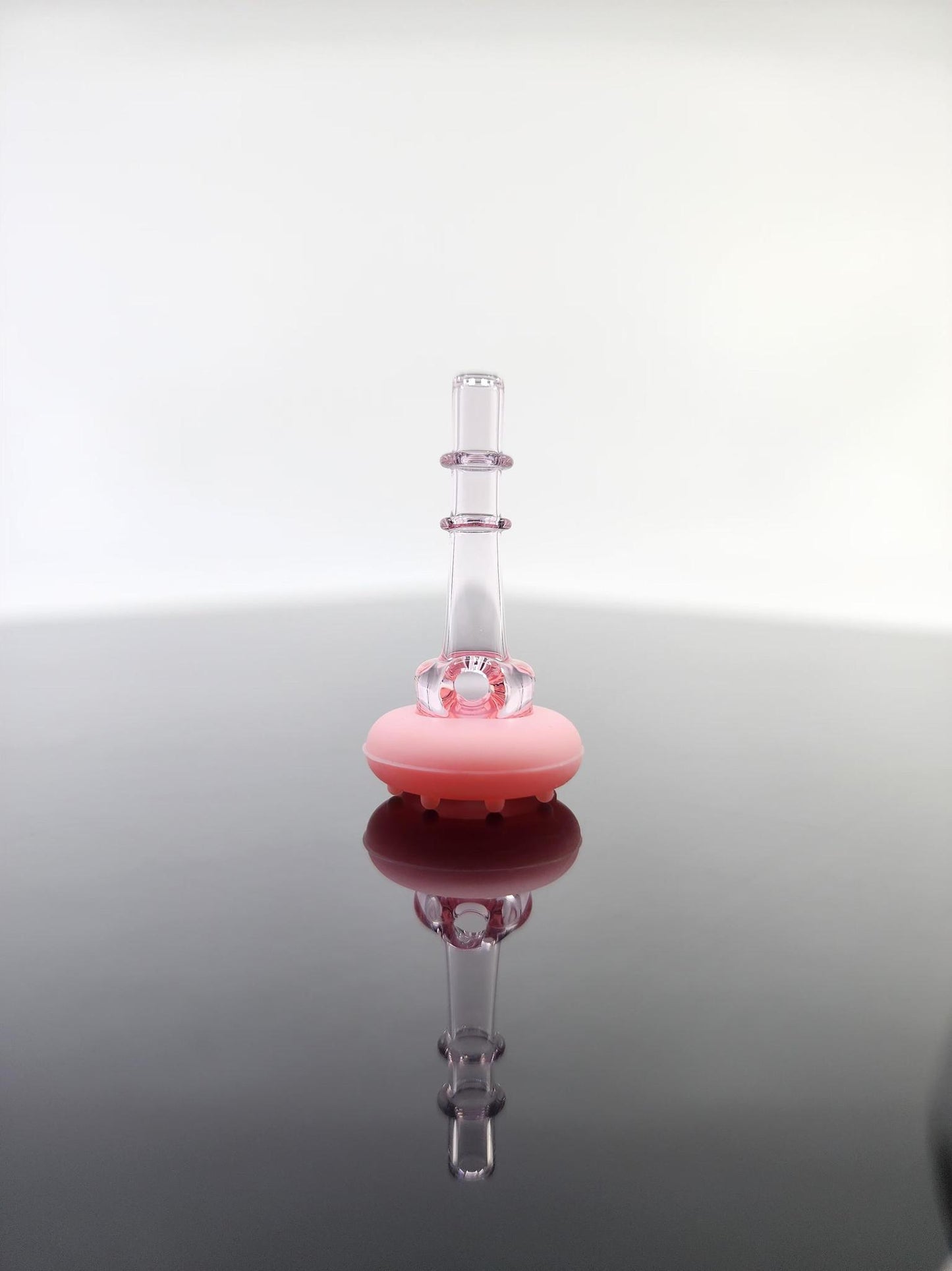  Close-up detail of Spacewalk Glass 3DXL Colored Cap showcasing its vibrant colors.