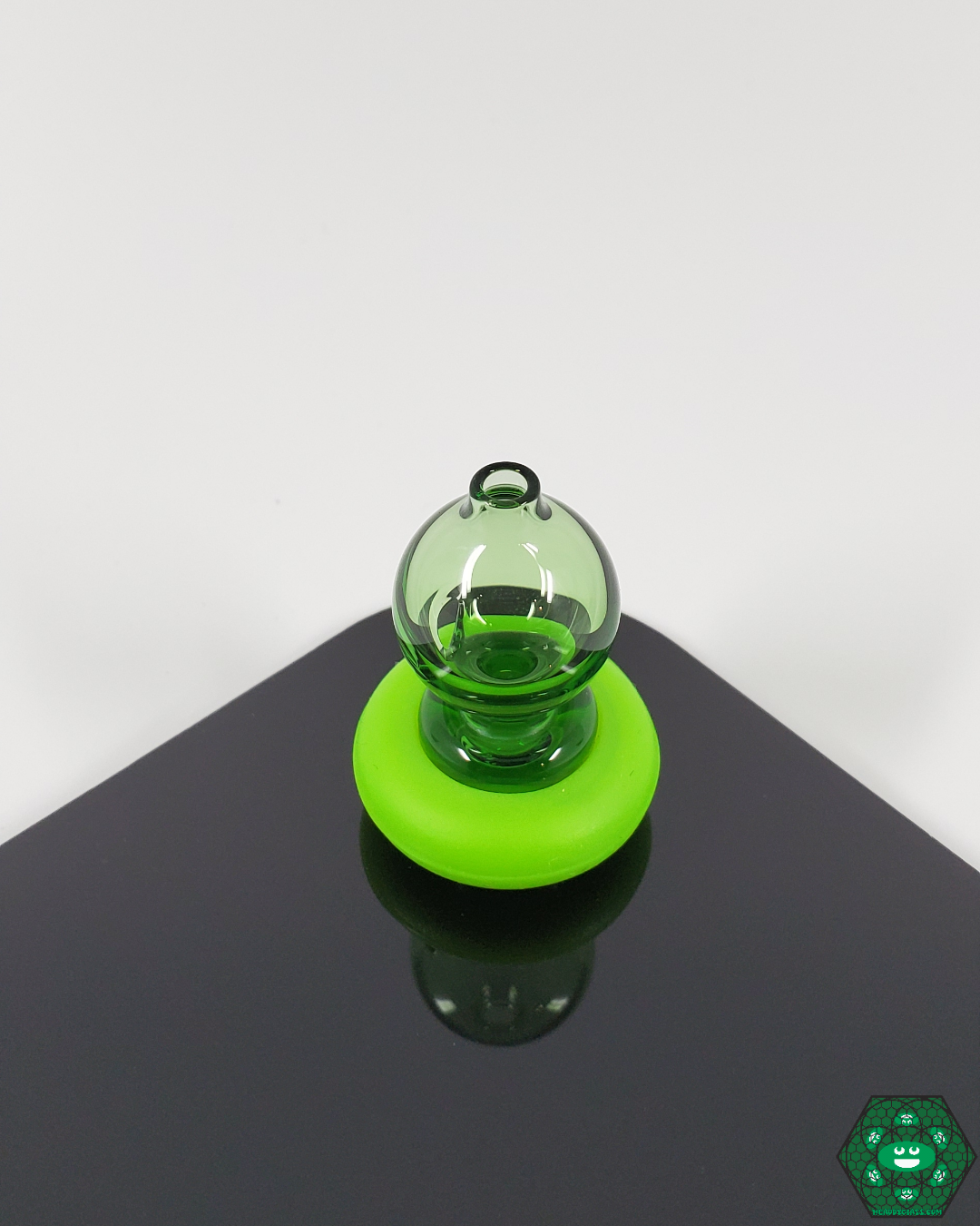  Spacewalk Glass Puffco Peak Caps designed for optimal airflow and heat retention, enhancing the flavor and potency of your dabs.
