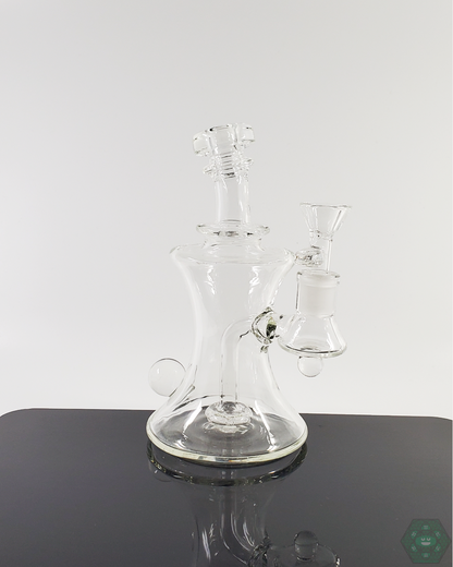 TAG Glass 7.5” Flask Bong with a sleek design, smooth filtration, and a 14mm joint for stylish and efficient sessions.