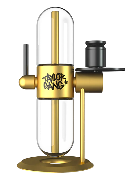  Front view of the Taylor Gang x Stündenglass Gravity Infuser in black and gold, featuring Wiz Khalifa's signature branding and sleek design.
