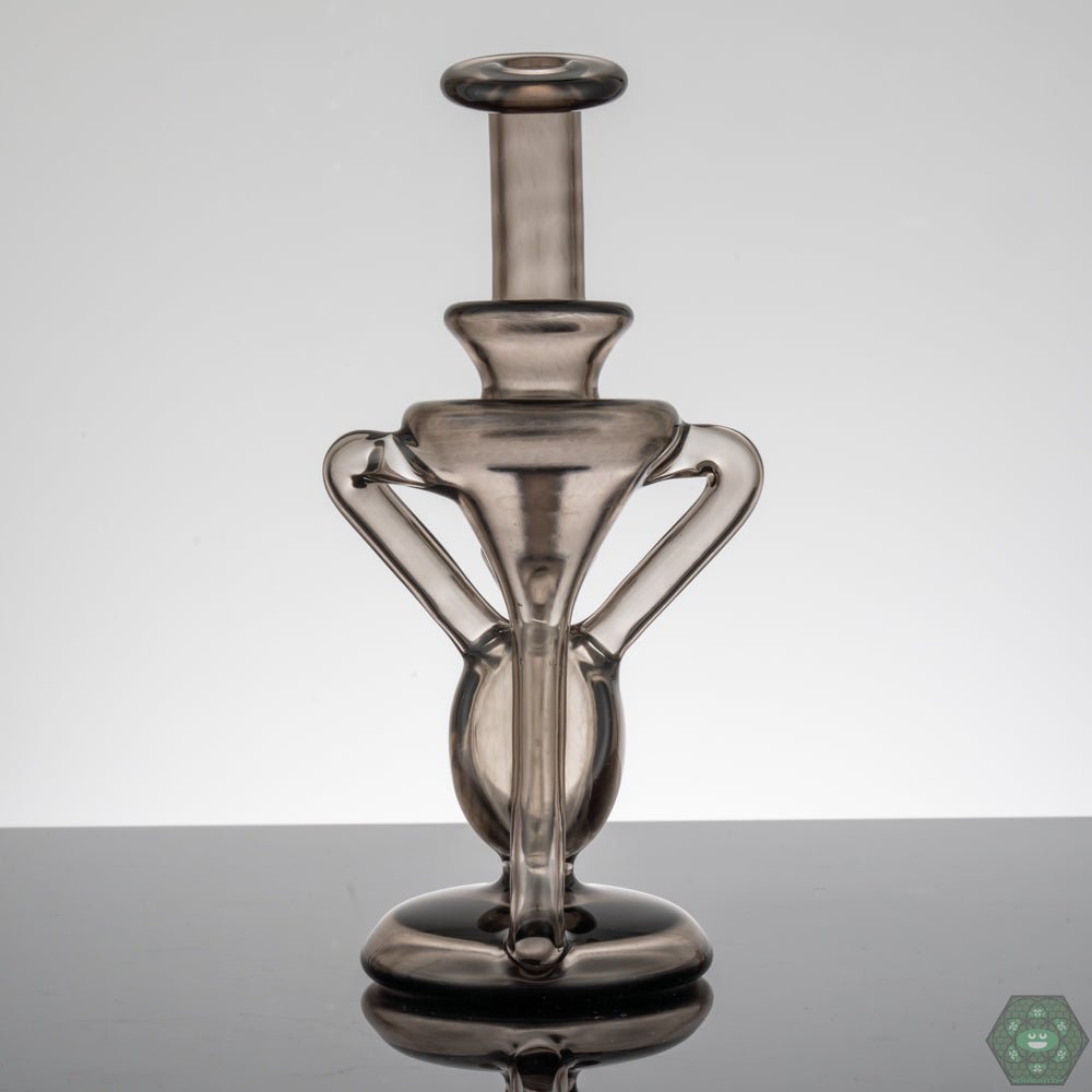 M Henny - S10mm Dual Uptake Recycler: This M Henny recycler utilizes dual uptake and a 10mm joint for optimal filtration and smooth, flavorful hits.moke Recycler - @Mhennyglass - HG