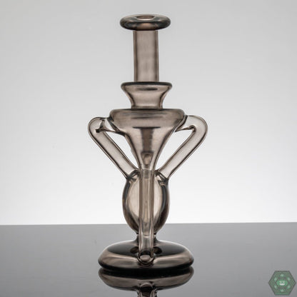 M Henny - S10mm Dual Uptake Recycler: This M Henny recycler utilizes dual uptake and a 10mm joint for optimal filtration and smooth, flavorful hits.moke Recycler - @Mhennyglass - HG