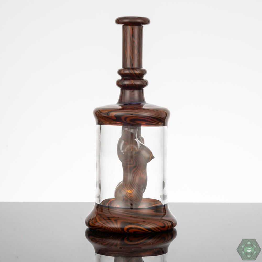 10mm Glass Rig with Gil Perc: This Kaleb Folck rig is equipped with a 10mm female joint and a single-hole gil percolator for smooth and efficient filtration.