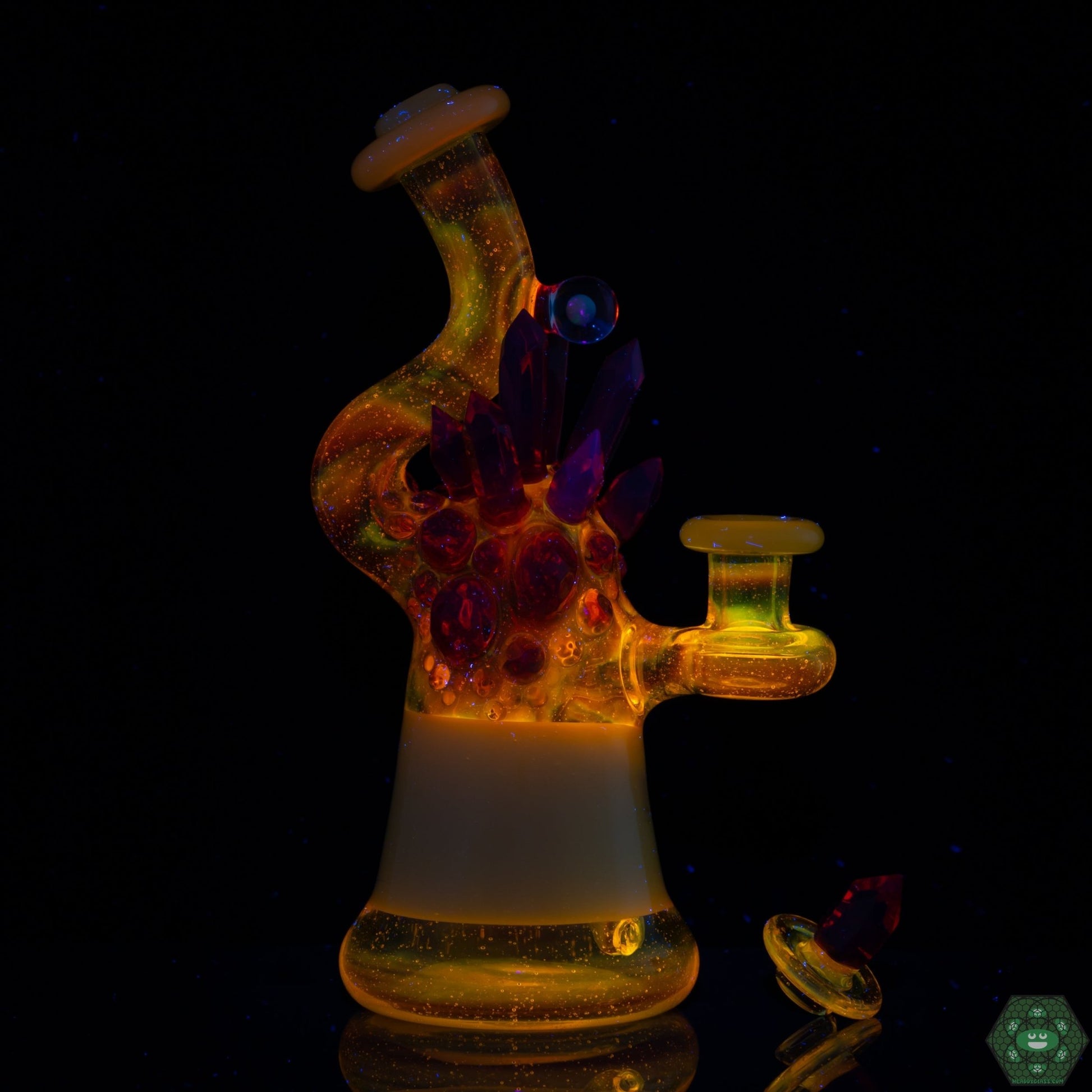 10mm Joint Glass Jammer: This Northern Glass Works jammer features a 10mm female joint, offering compatibility with a variety of dabbing accessories.