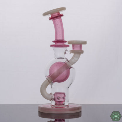14mm Female Ball Rig: This DBE 503 rig features a 14mm female joint, making it compatible with a variety of dabbing accessories.