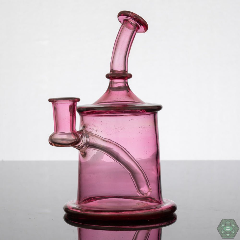 Ergonomic 7 Ten Glass Mini Tube with easy grip and portable design for on-the-go use.