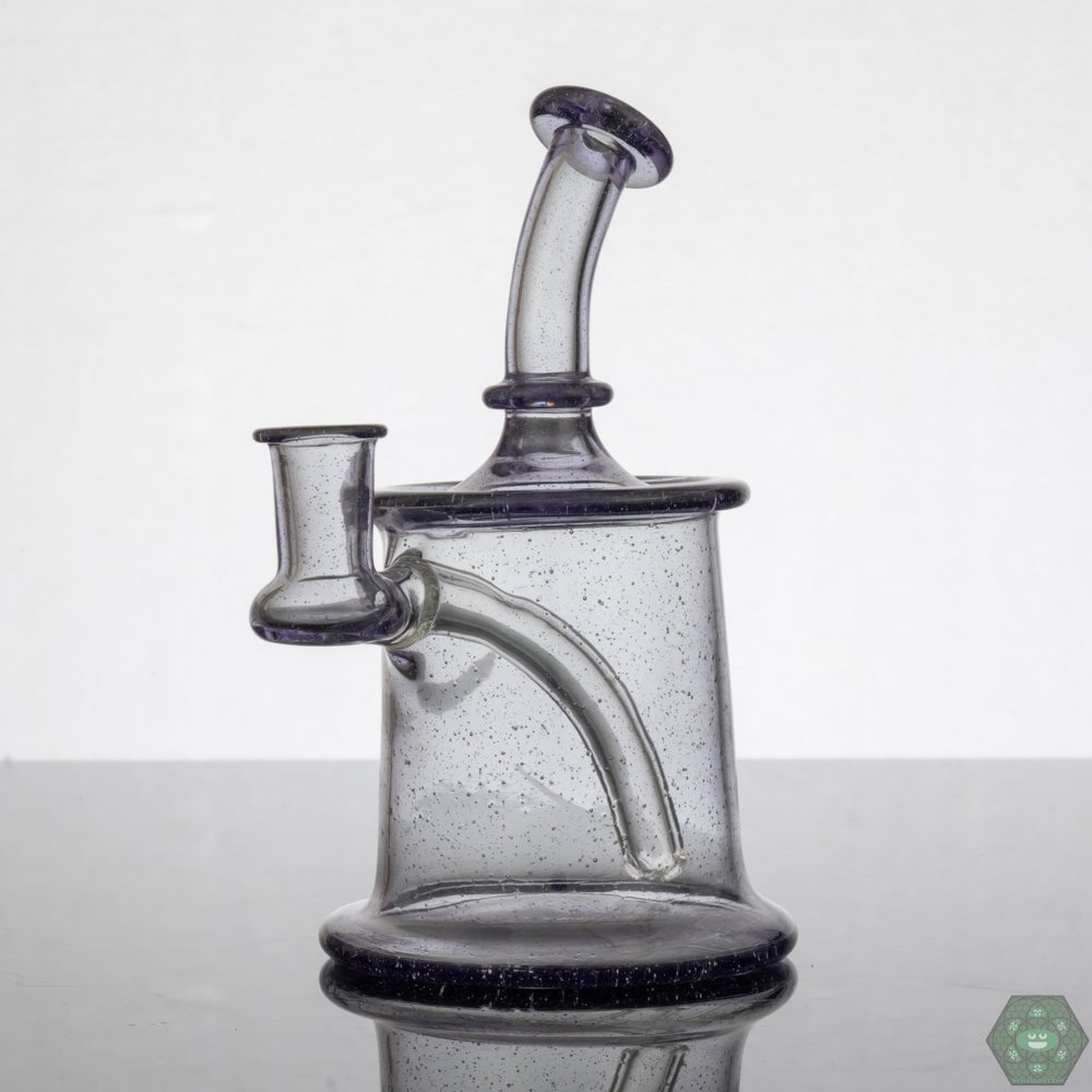 Heat-resistant 7 Ten Glass Mini Tube with precision tips for handling concentrates.