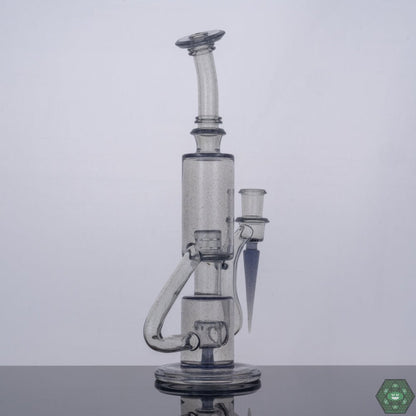 9-Hole Perc Dab Rig: This heady glass rig features a 9-hole percolator for smooth and efficient diffusion, ensuring flavorful and cool hits.


