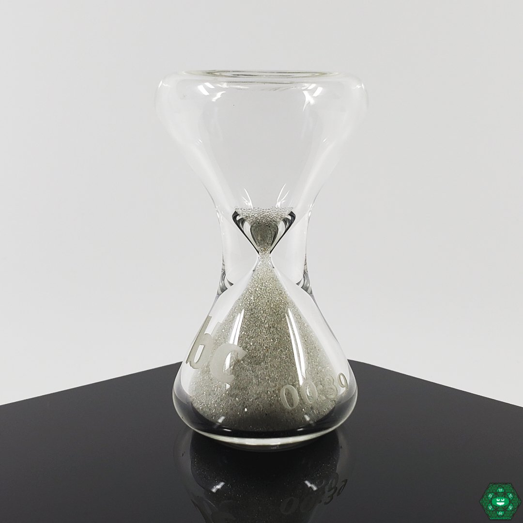 BC Glass Timers (20s, 32s, 39s) - Precise Dabbing Timer Collection. Ideal for timed dabbing, these timers ensure consistency for optimal sessions. Available in 20, 32, and 39 seconds.


