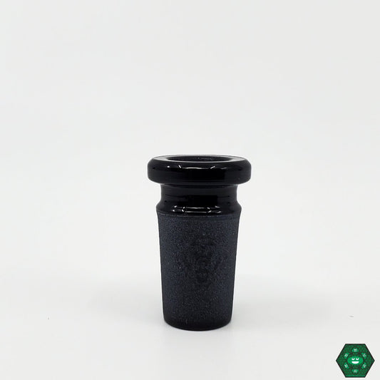 Bear Quartz Colored Reducer – Stylish 14mm to 10mm Adapter. Add flair to your setup with this colorful quartz adapter. Converts 14mm joints to 10mm, ensuring a smooth, tight seal.