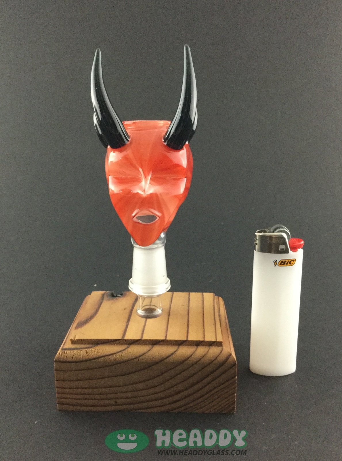 Handcrafted Dome 14MM - Banjo Unique Design. This handcrafted glass dome offers a unique look and a secure fit.