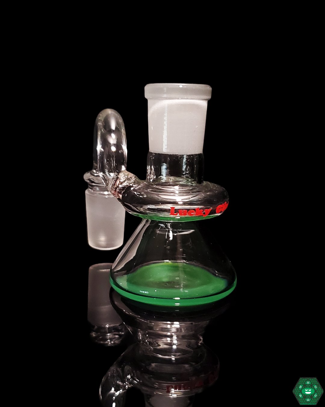 AFM Glass 18mm 90° Dry Catcher | Durable Design for Debris-Free and Purer Smoking Sessions

