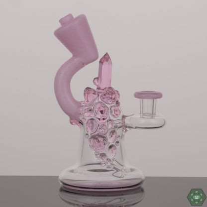 Artful Glass Jammer: This piece is not only functional but also a work of art, showcasing premium craftsmanship and a refined aesthetic.