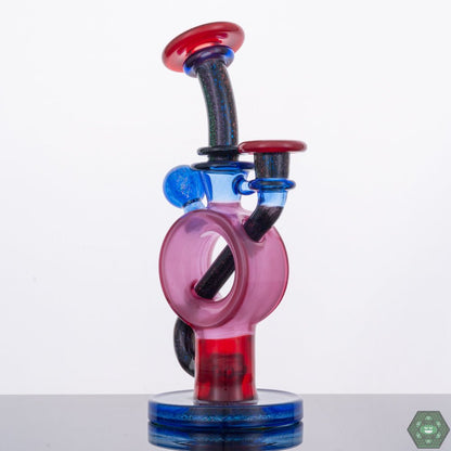 Artistic Glass Rig: This DBE 503 rig is not only functional but also a piece of art, perfect for enthusiasts who appreciate high-quality and artistic glassware.