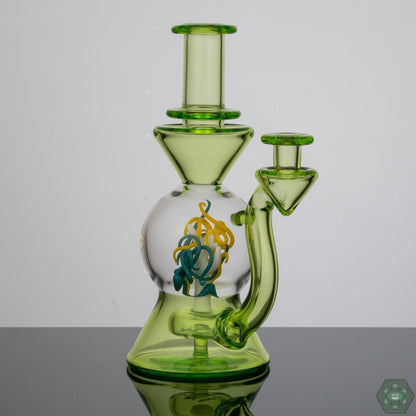  Artistic Glass Smoking Tube: The Liz Wright Glass Aquarium Tube is a beautifully crafted piece, blending art and functionality for an enhanced smoking experience.