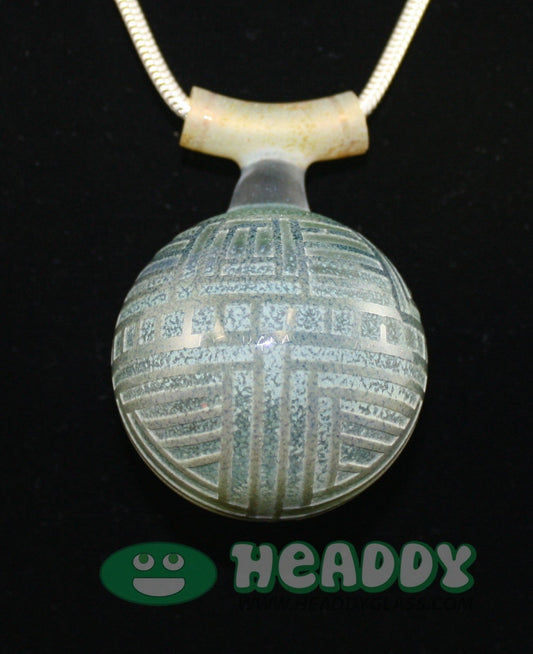  Bearclaw Space Key 6 - Compact and durable smoking accessory with minimalist design.