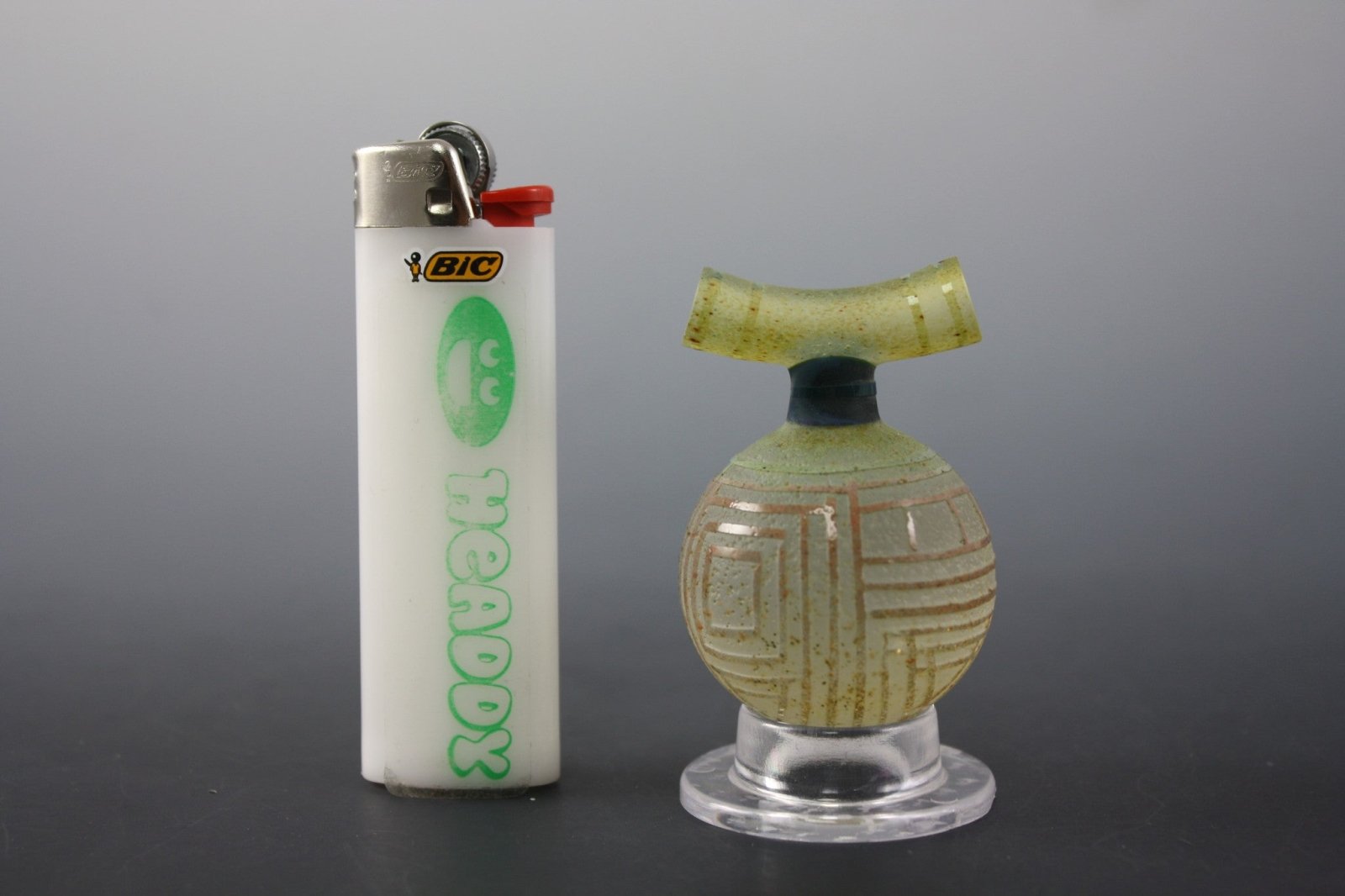 Bearclaw Space Key 9 - Multi-functional smoking tool with sleek design.