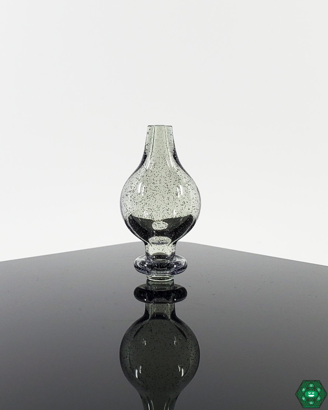  Bubble Caps for Enhanced Airflow: E.F Norris Bubble Caps in 25MM size, designed for smooth vaporization and available in a variety of unique colors.