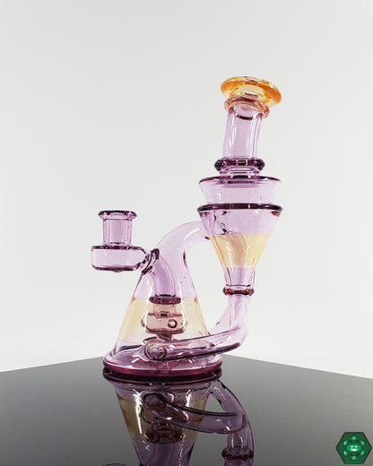 Cerio Glass Rozay Quickdraw, an elegant quickdraw design with single uptake, combining functionality with a sophisticated look and durable design, perfect for clean, consistent sessions.


