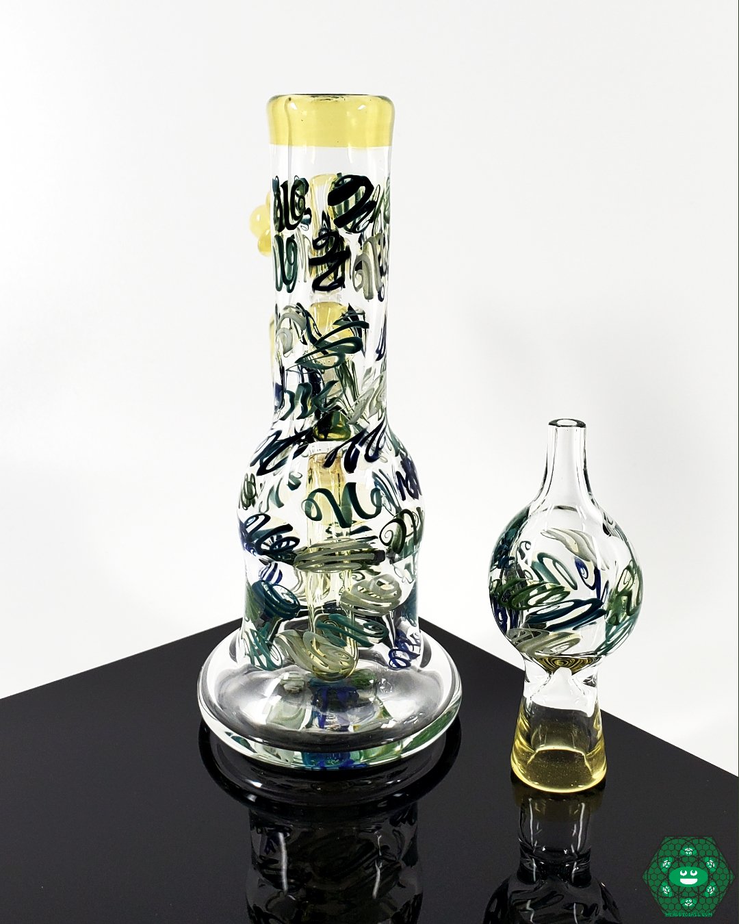 Chunk Glass Mini Tube UV – Compact UV-reactive glass rig, glowing vibrantly under UV light for a standout dabbing experience.