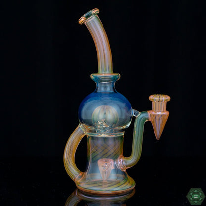 Collectible Fumed Glass Bubbler: This bubbler is a must-have for collectors of unique and visually stunning glass pieces.