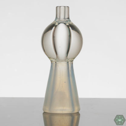 Colorful Glass Bubble Caps: Gemini Glass Bubble Caps are available in a variety of vibrant colors, adding a personalized touch to your dabbing setup.