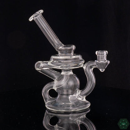 Space Cricket Glass Recycler (Clear #4) – 10MM female joint with efficient filtration, ideal for smooth, effective dabbing in a compact design.