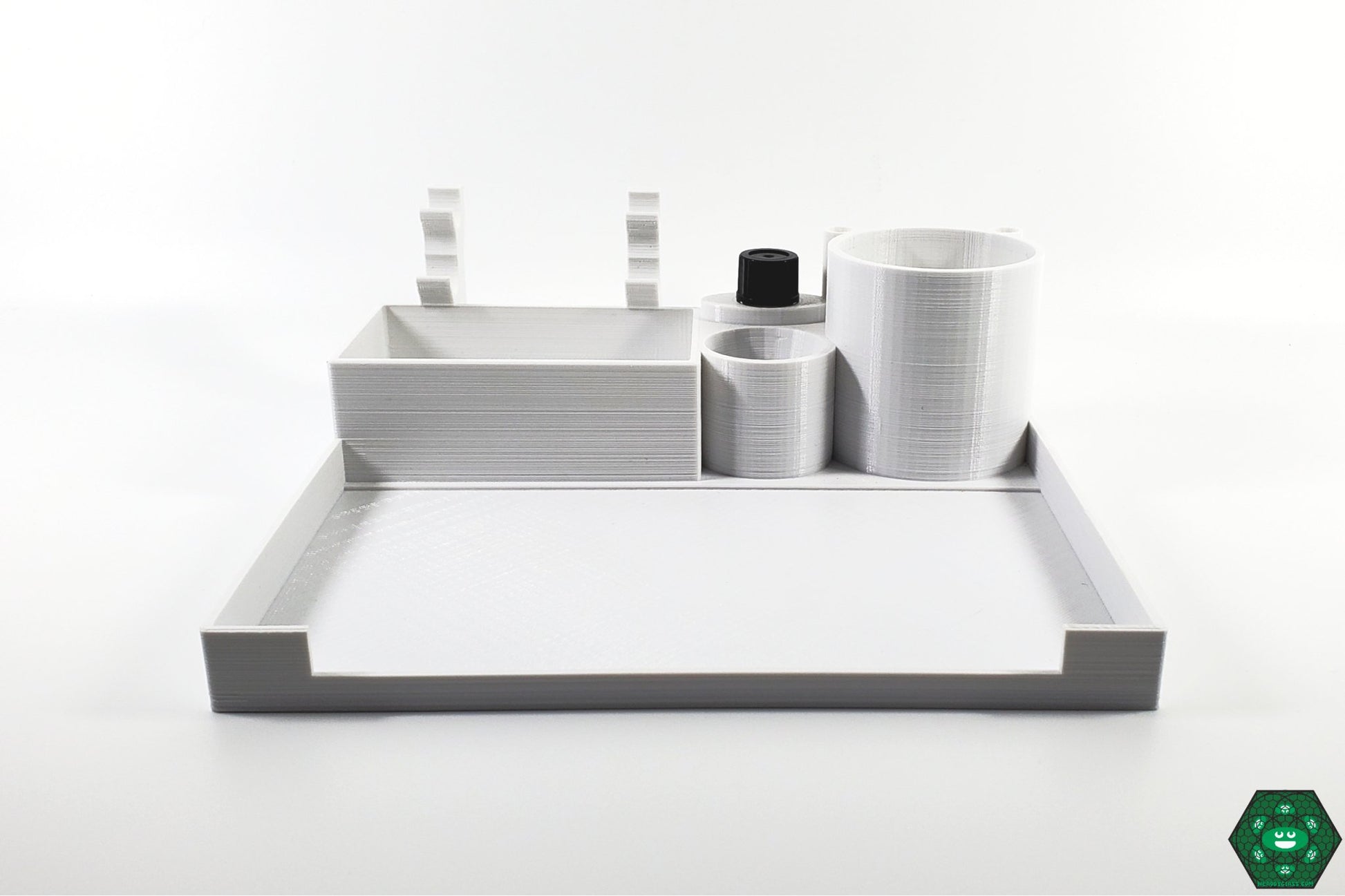 Dabtray with Torch Storage: The ODT Dabtray includes compartments specifically designed for storing your dabbing torches safely and conveniently.