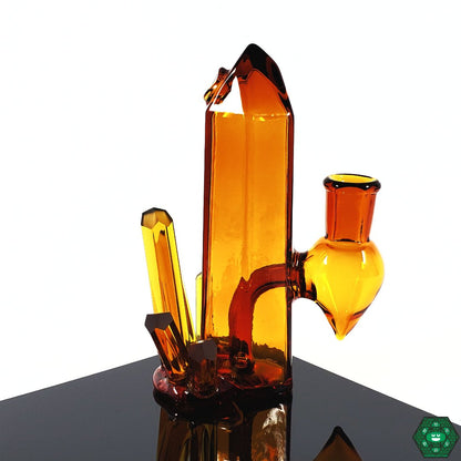 Digger Glass Lil Cutie Amber Crystal Cluster – 14mm female joint mini rig with unique amber crystal accents, perfect for collectors and daily use.