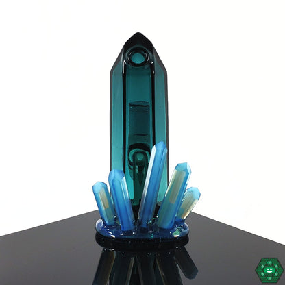 Digger Glass Lil Cutie Crystal Cluster Rig – Compact design with Indicolite Teal crystal cluster, 2-hole perc, and 10mm male 90-degree joint for smooth, filtered hits.