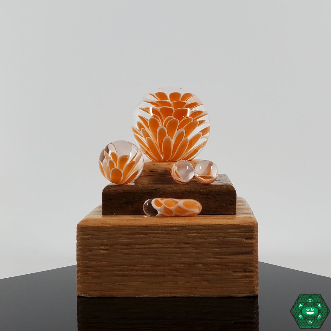 Divleli Glass Slurper Accessory Set, featuring a premium terp valve and marble for improved heat distribution.