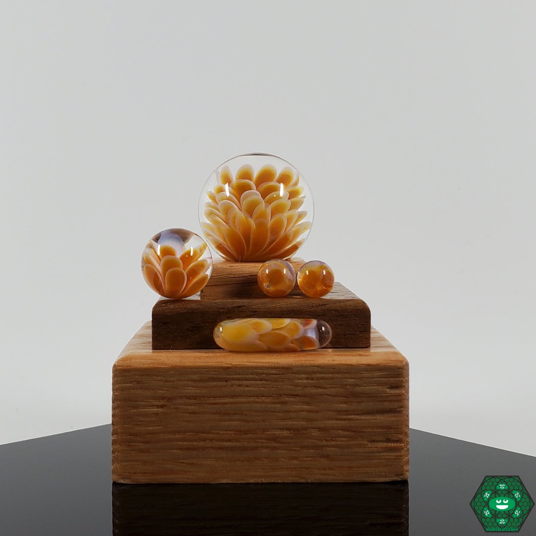  Divleli Glass Slurper Kit, crafted for balanced airflow and even vapor production during dab sessions.