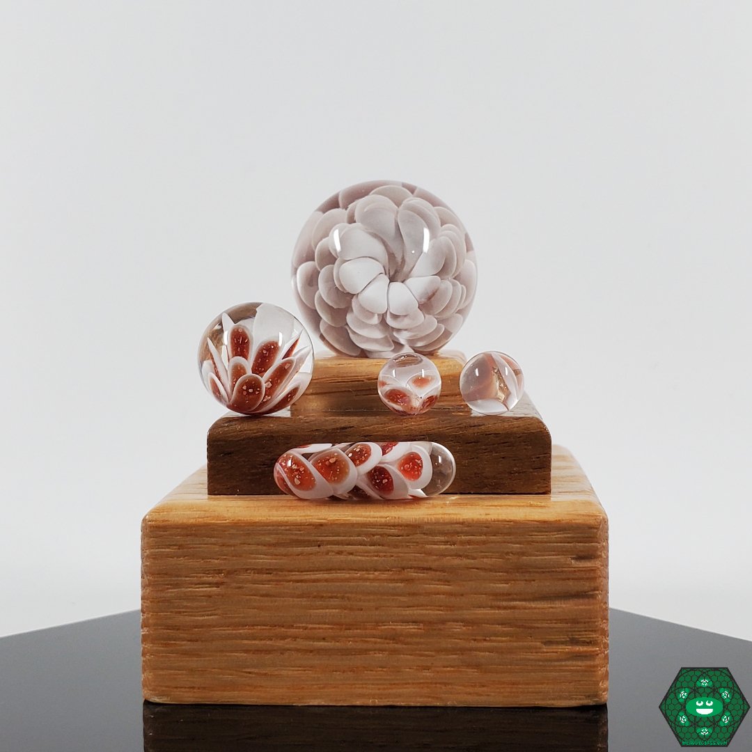 Divleli Glass Slurper Set with marble and terp pearls, tailored for expert-level dabbing sessions.