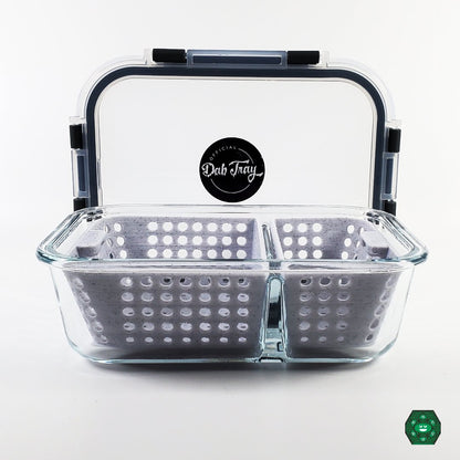 Dual Sifter Cleaning Station: The ODT Dual Dunk Station's dual-sifter design makes cleaning bangers quick and easy.