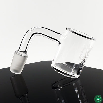  Durable Quartz Nail for Dabbing: Crafted from high-quality quartz, this 30mm nail from Grass Lab is built for long-lasting performance and ideal for dabbing enthusiasts seeking efficient heat retention.