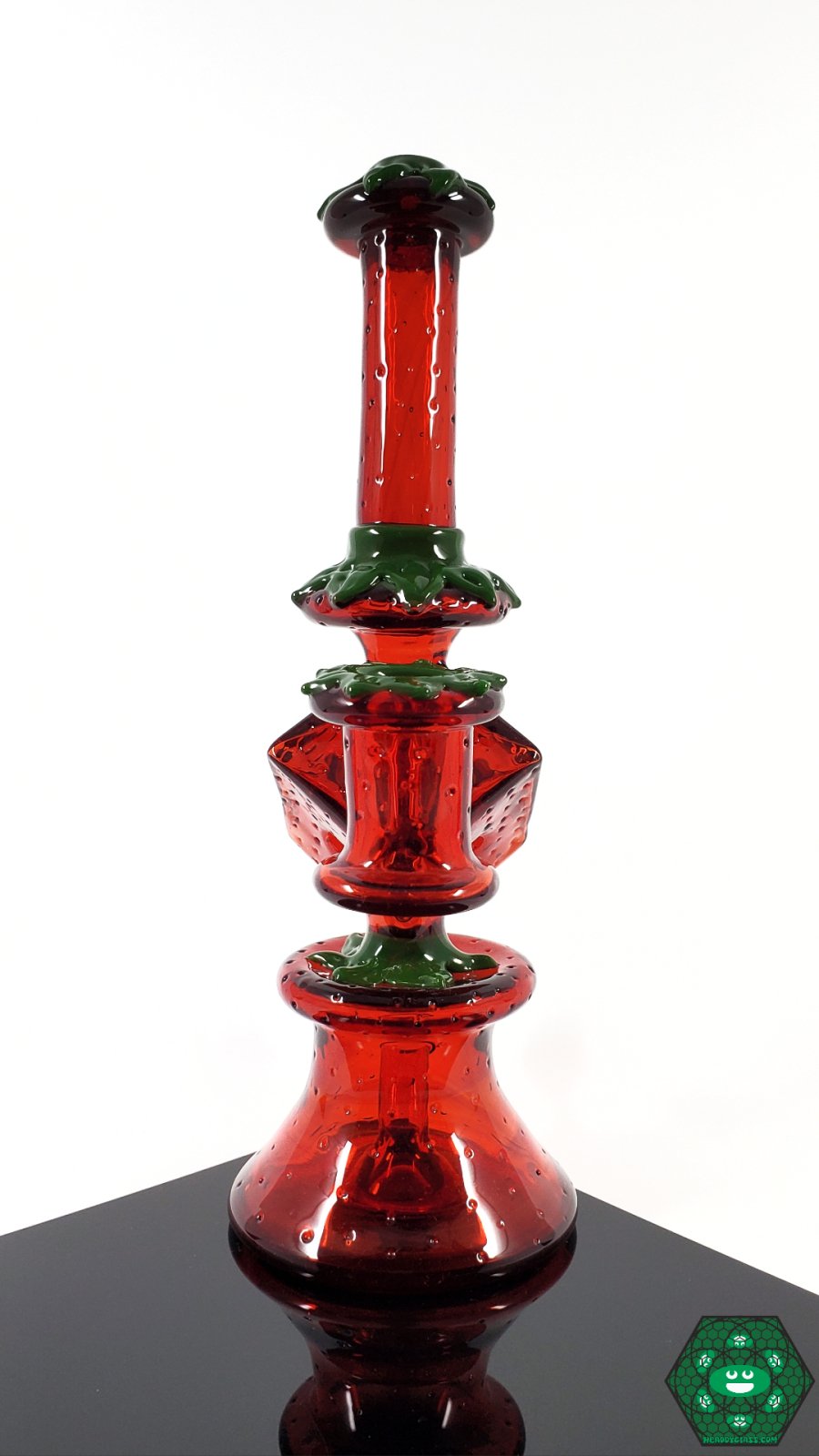 Earl Jr Tesseract 2.0 – Unique geometric glass creation, showcasing premium craftsmanship and adding value to any glass collection.